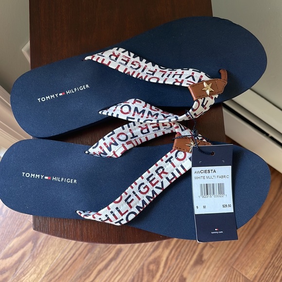 Tommy Hilfiger flip flops - Picture 3 of 3